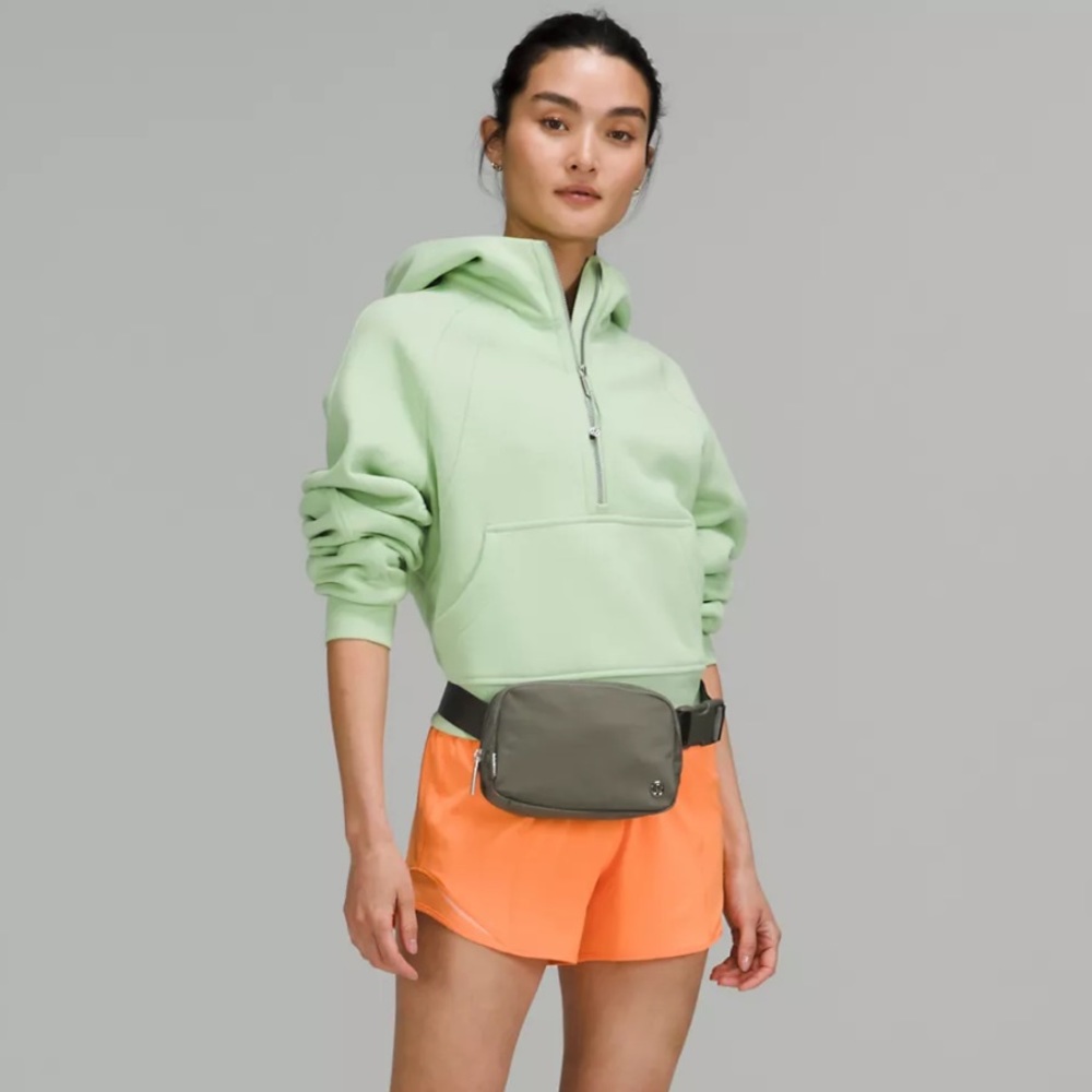 Lululemon Everywhere Belt Bag *Grey Sage